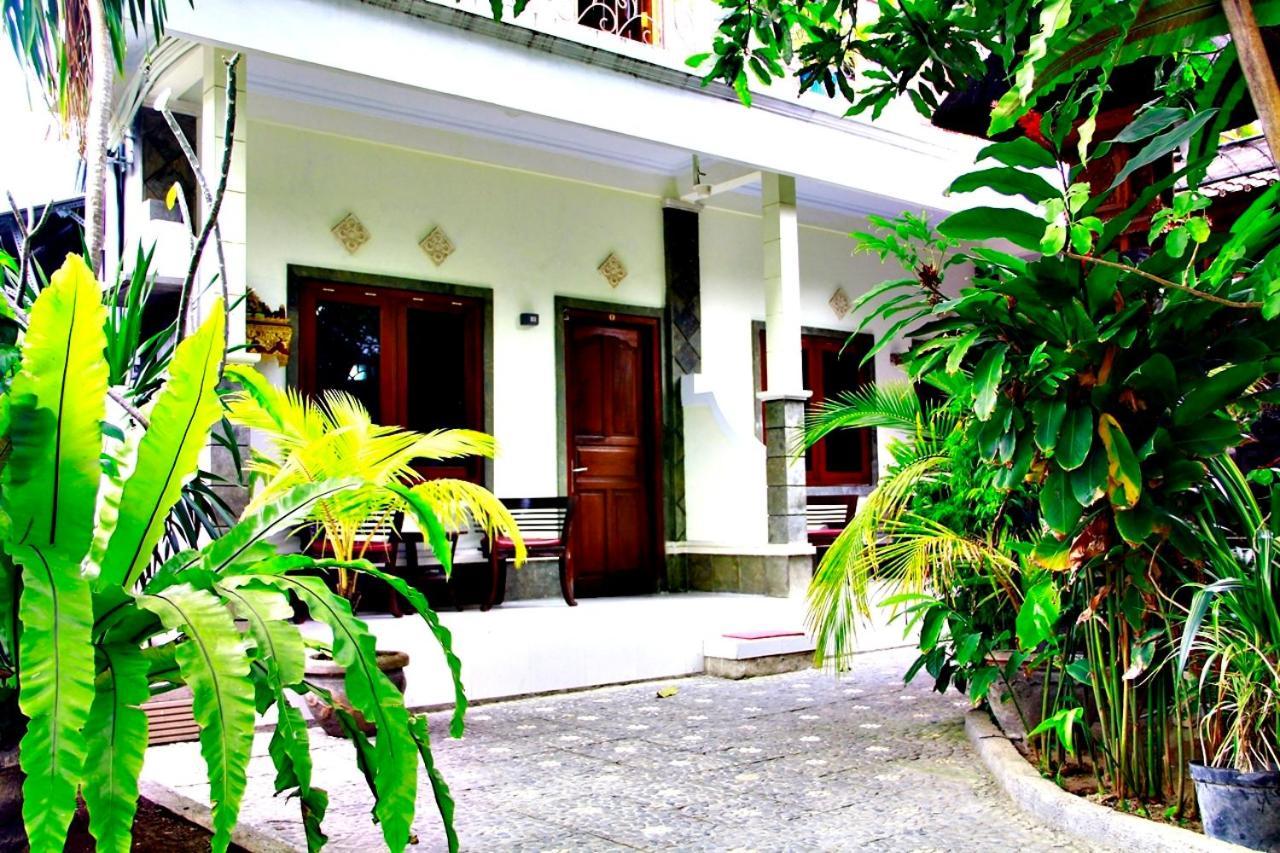 Nakula Guest House Кута Екстериор снимка