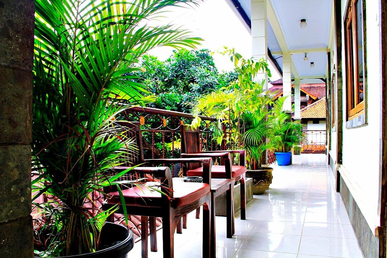 Nakula Guest House Кута Екстериор снимка